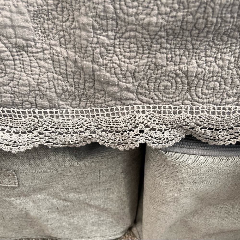 Martha Stewart Crochet Ruffle Quilt - Picture 4 of 6